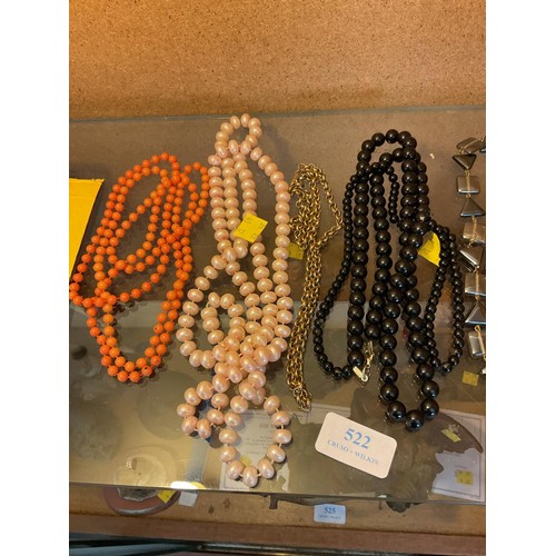 475 - Qty of necklaces