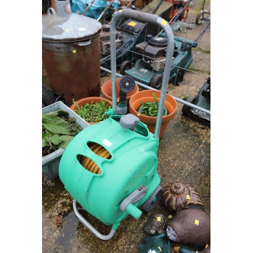 22 - Hozelock hose on portable reel