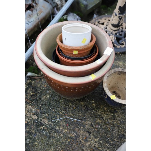 24 - 3 glazed pots, terracotta & plastic pots