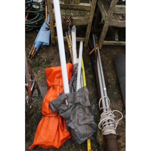 71 - 2 x sets of drain rods, plastic pipe etc