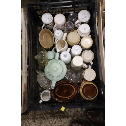 89 - 7 trays of kitchenware