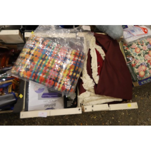 91 - Qty of misc, incl soft toys, kitchen ware, cleaning, tea towels, etc