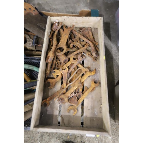 138 - 2 boxes & 2 wooden trays of various tools