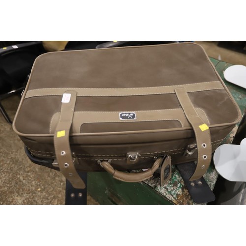 202 - Set of 3 antler suitcases