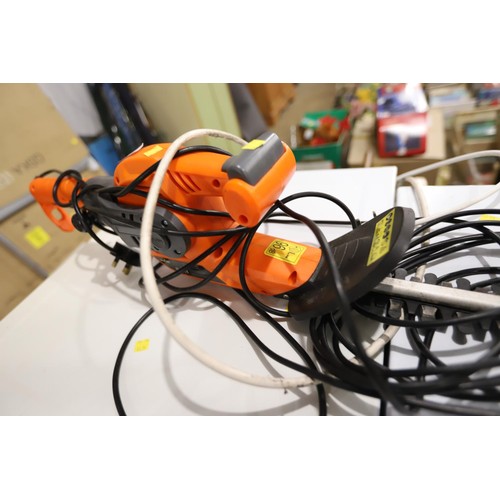 207 - Electric hedge cutter - warranted until 12 noon Tuesday following the above sale