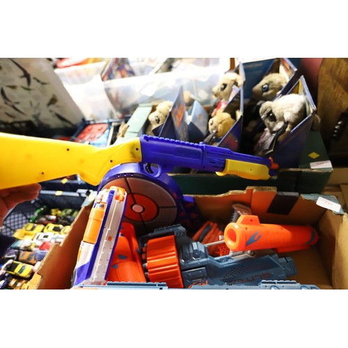 242 - Box of fully loaded Nerf guns with spare bullets