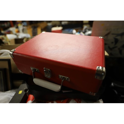 248 - Attache record player - warranted until 12 noon Tuesday following the above sale