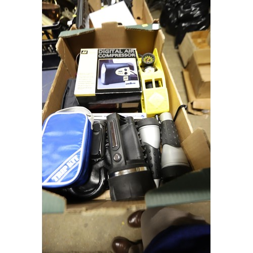 263 - Box, incl torches, foot pump, etc