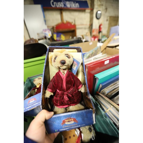 280 - 3 meerkat toys