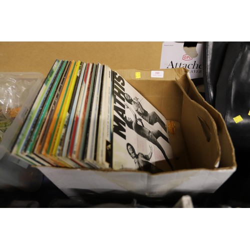 285 - Box or records/vinyls