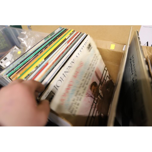 285 - Box or records/vinyls