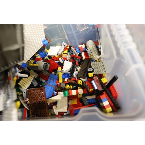 289 - Box of Lego