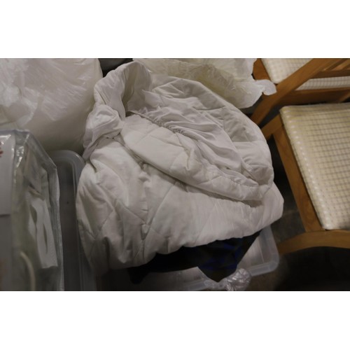 301 - Various duvets