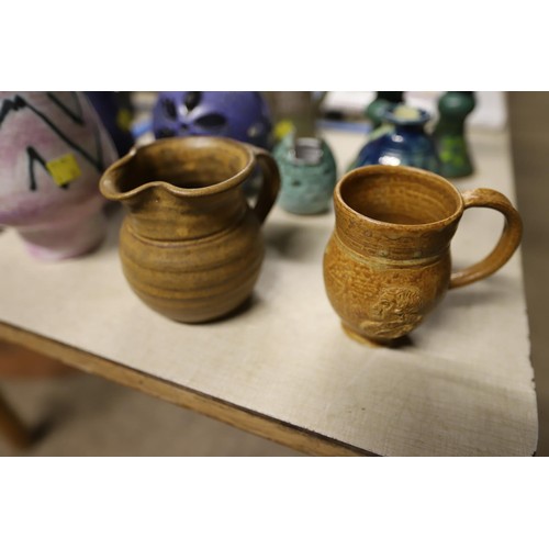 369 - Studio pottery