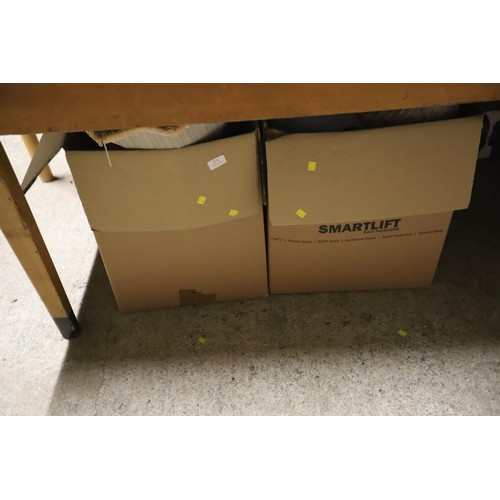 371 - 2 boxes of assorted lamp shades