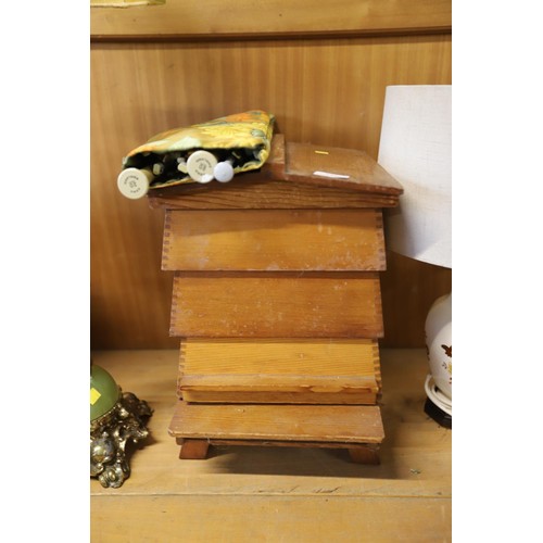 415 - Sewing box (bee hive style)