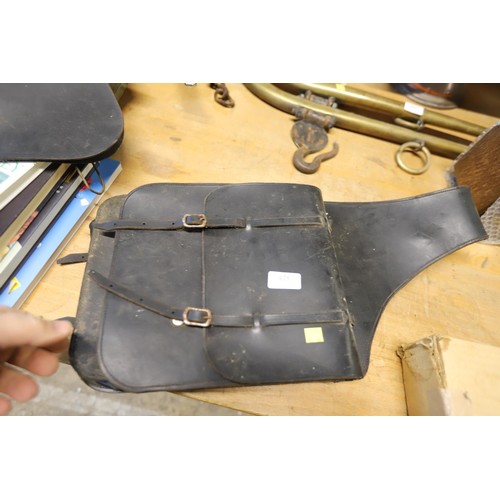 425 - Gun carry case & bag for horse