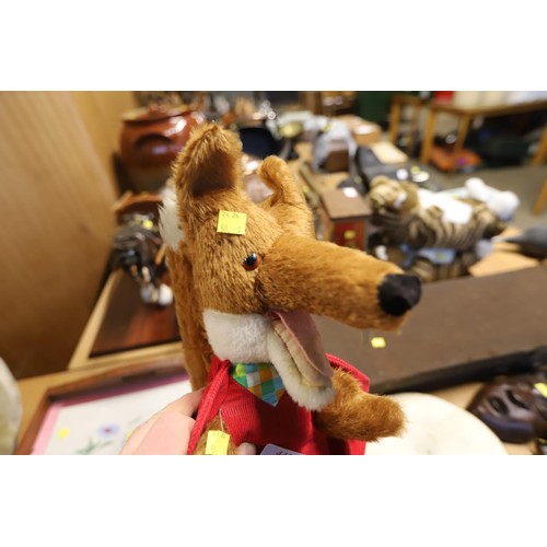 443 - Wendy Boston Basil Brush