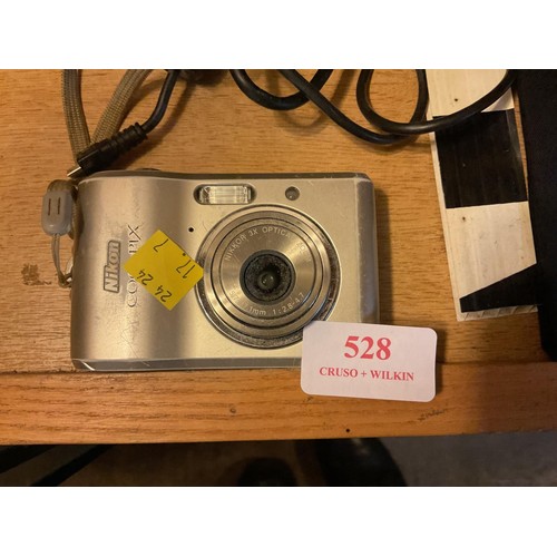 528 - 2 digital cameras