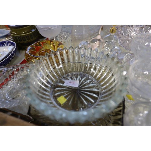 610 - Glass ware, incl decanters, plates, bowls