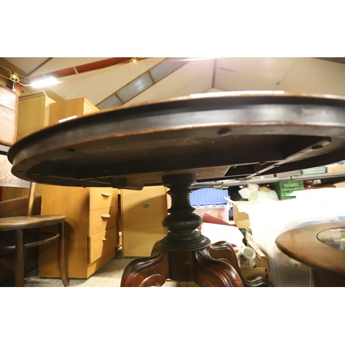 680 - Antique tilt top mahogany table