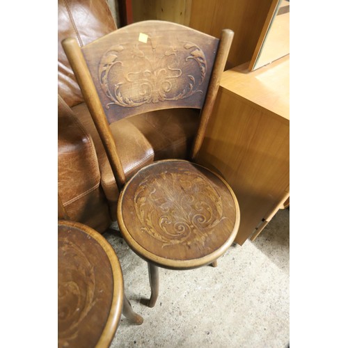 679 - Pair of Bentwood chairs