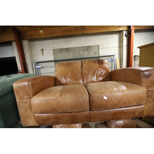 678 - 3 piece leather suite, consisiting of 2 armchairs & 2-seater sofa