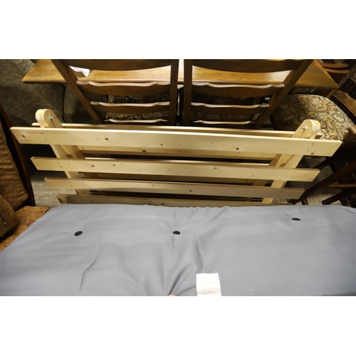 674 - Futon sofa bed