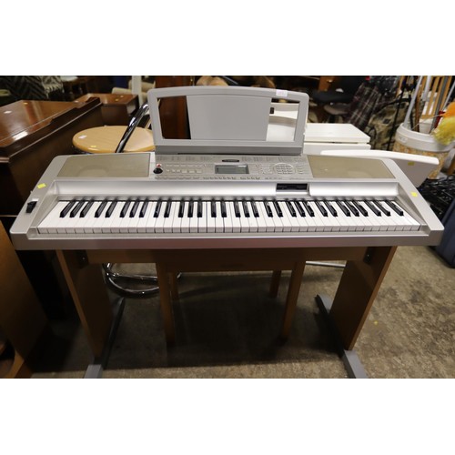 671 - Yamaha portable grand keyboard with stand, power pack & stand - FAILED, damaged lead