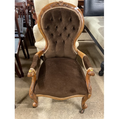 610 - victorian spoonback chair