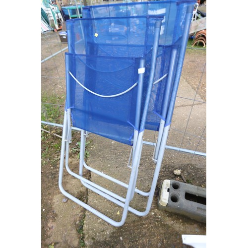 37 - 2 x folding garden chairs