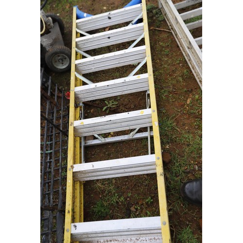 43 - Set of electricians steps