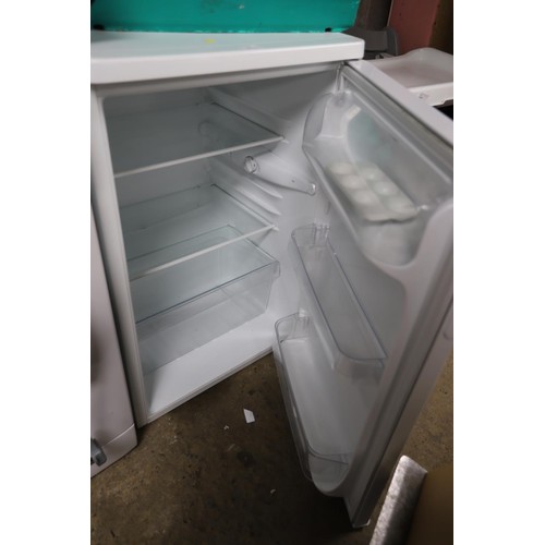 90 - Fridge - warranted until 12 noon Tuesday following the above sale