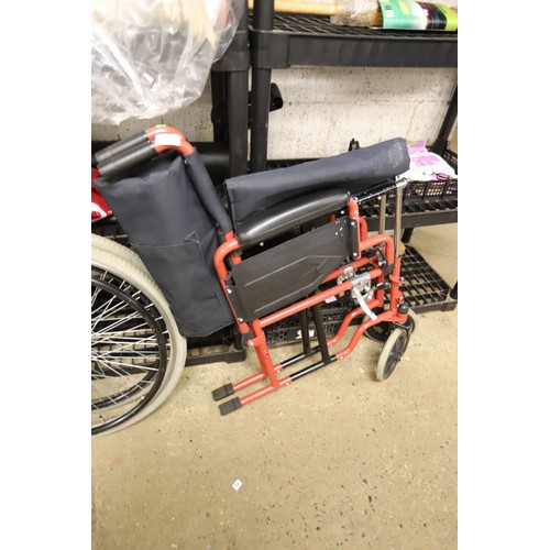 117 - Manual wheelchair, bolt missing to wheel