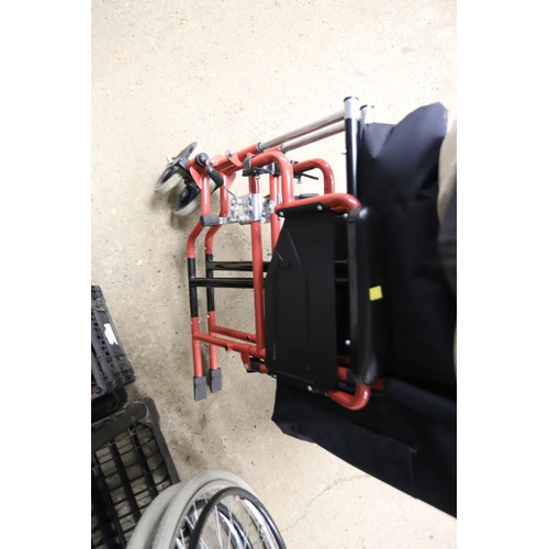 117 - Manual wheelchair, bolt missing to wheel