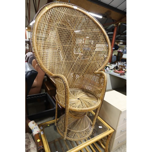 607 - Wicker throne chair