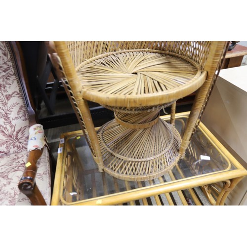 607 - Wicker throne chair