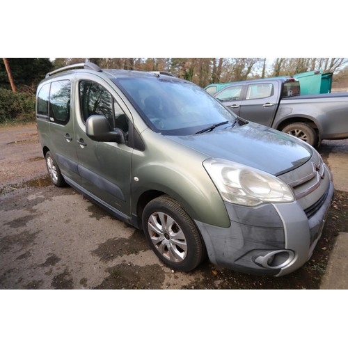 1 - Citroën berlingo reg:AO11FJN - Mot until 24 October 2025 - need new battery