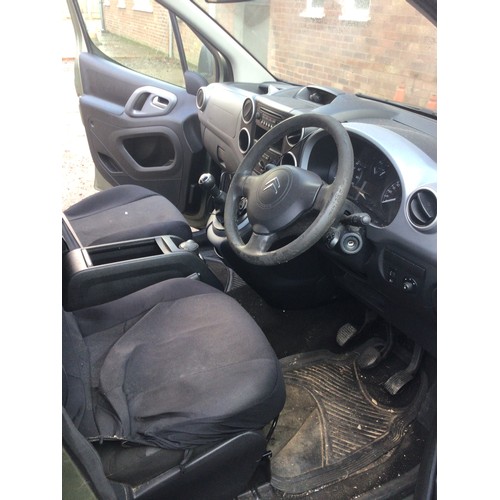 1 - Citroën berlingo reg:AO11FJN - Mot until 24 October 2025 - need new battery