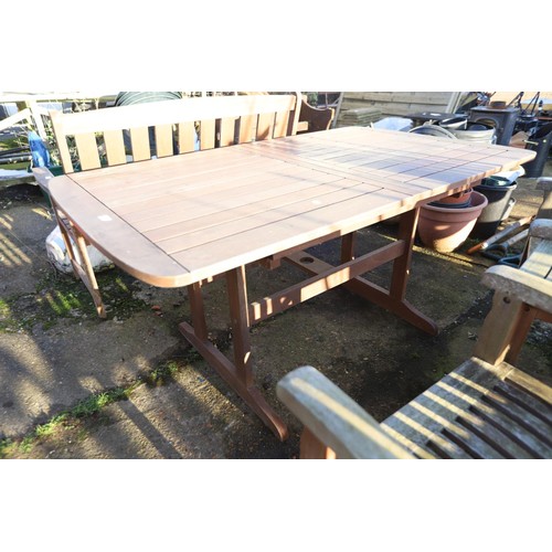 42 - Large extending garden table