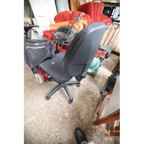 53 - Office chair