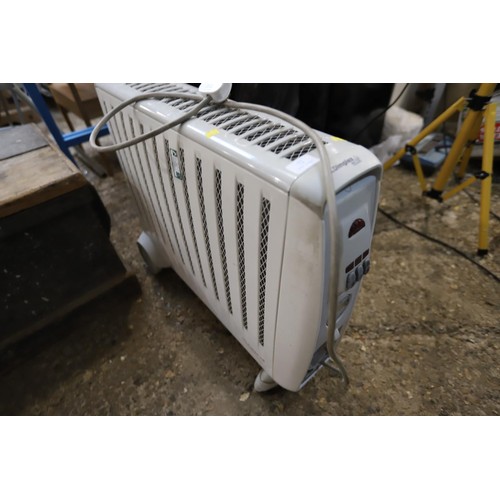 72 - Dimplex heater - warranted until 12 noon Tuesday following the above sale