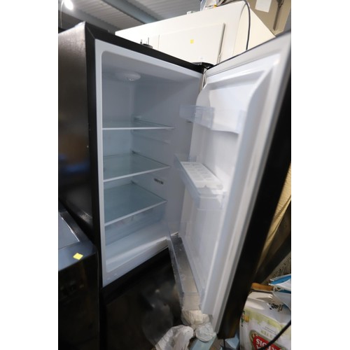 74 - Fridgemaster fridge/freezer - warranted until 12 noon Tuesday following the above sale