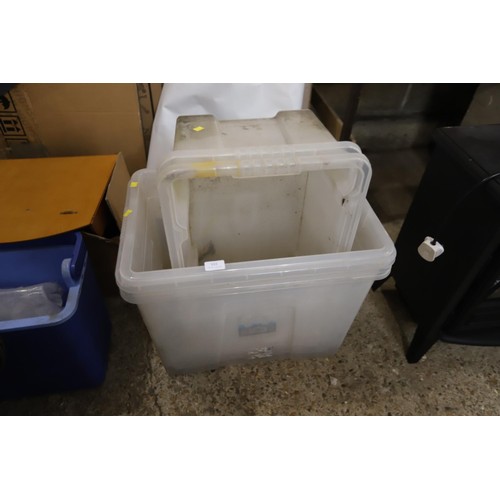 101 - 5 plastic storage boxes