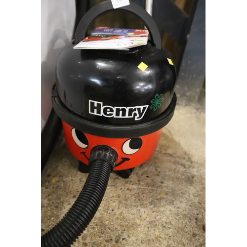 109 - Henry cleaner - warranted until 12 noon Tuesday following the above sale