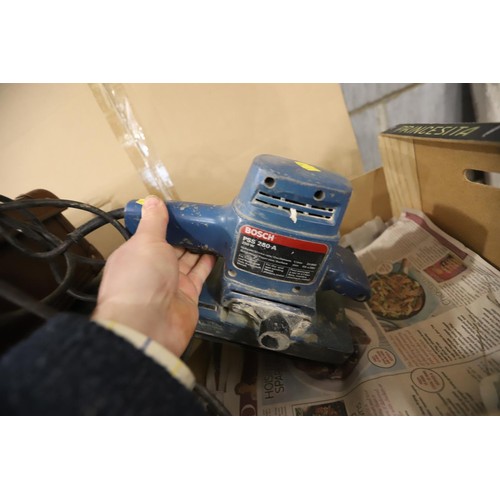 133 - Bisch belt sander - to be rewired by a qualified electrician