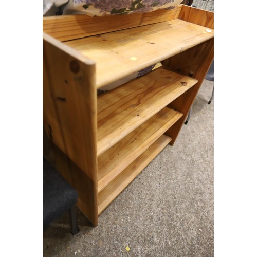 144 - Pine bookshelf