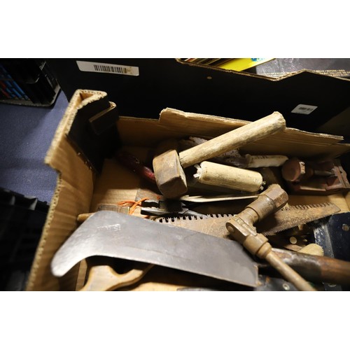 185 - Box of assorted tools, incl 2 vices & a bill hook