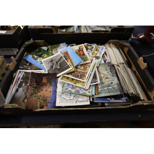 192 - Collection of postcards, box