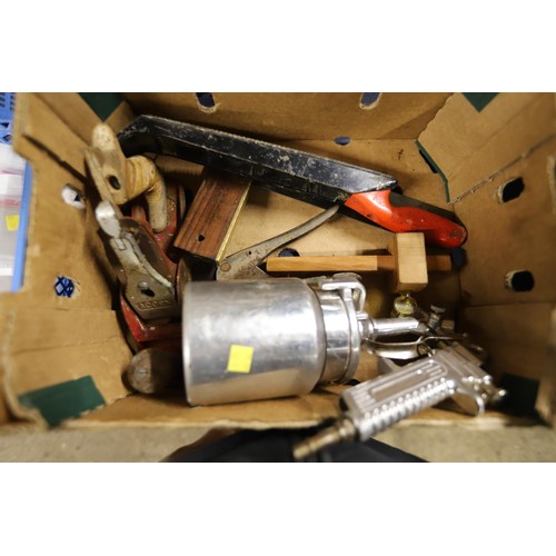 207 - Compressed air spray gun & mixed tools in box